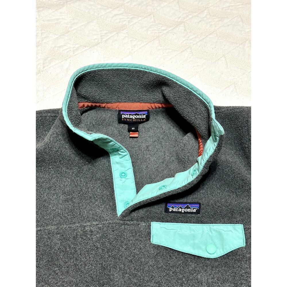 Patagonia Lightweight Synchilla Snap-T Fleece Pullover - Picture 3 of 4
